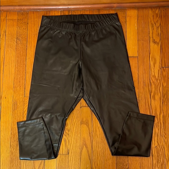 Old Navy Pants - Old Navy Black Skinny Pants Sleek Tapered Fit